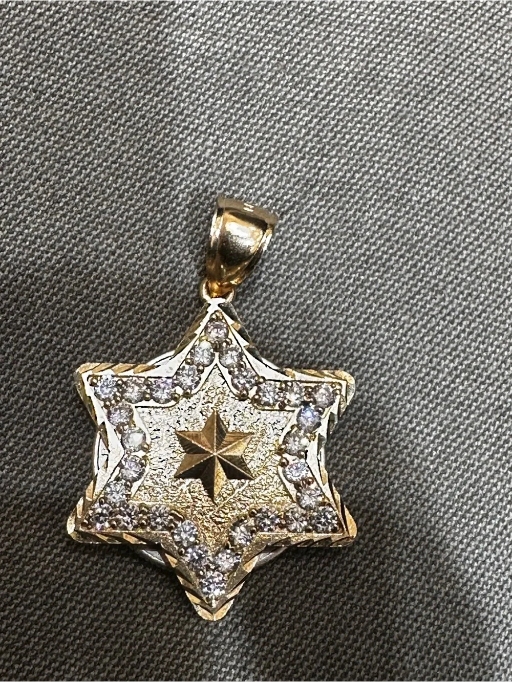 10KT Gold Star Pendant Necklace Charm - Gold